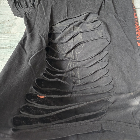 KISS Rock And Roll Over Short Sleeved Cut Out Back/Sleeves Shirt Womens Small - Picture 10 of 13